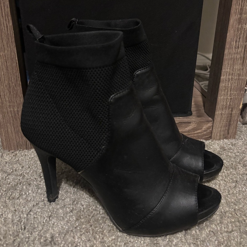 Simply Vera Wang Ankle Boots